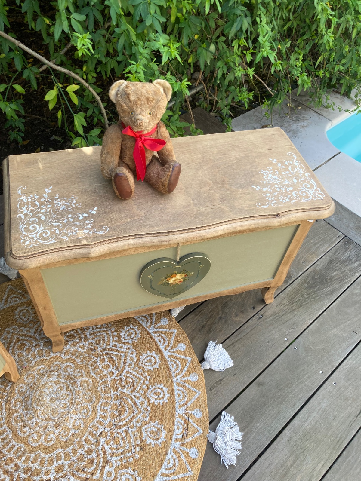 Coffre à jouets 🧸 vintage kaki bois/ coeur slave  meuble vintage relooke en bois massif