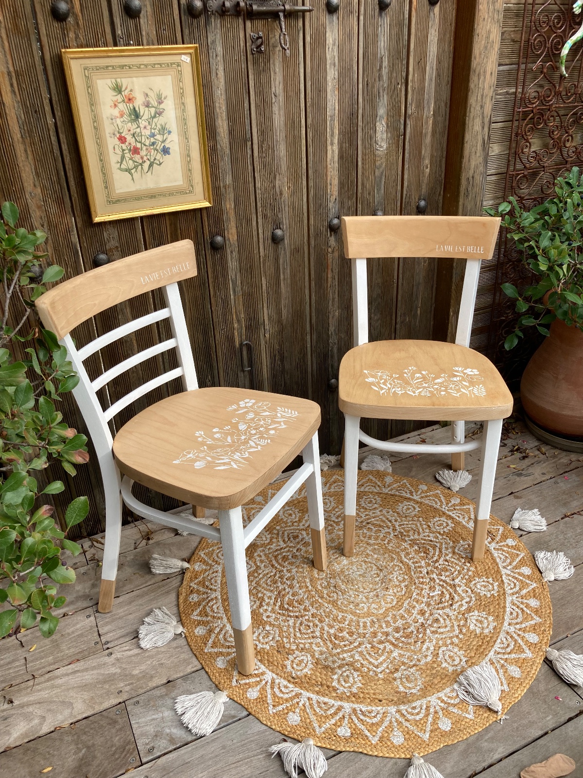 Lot de 2 chaises bistrot bohème blanc/fleurs  meuble vintage relooke en bois massif