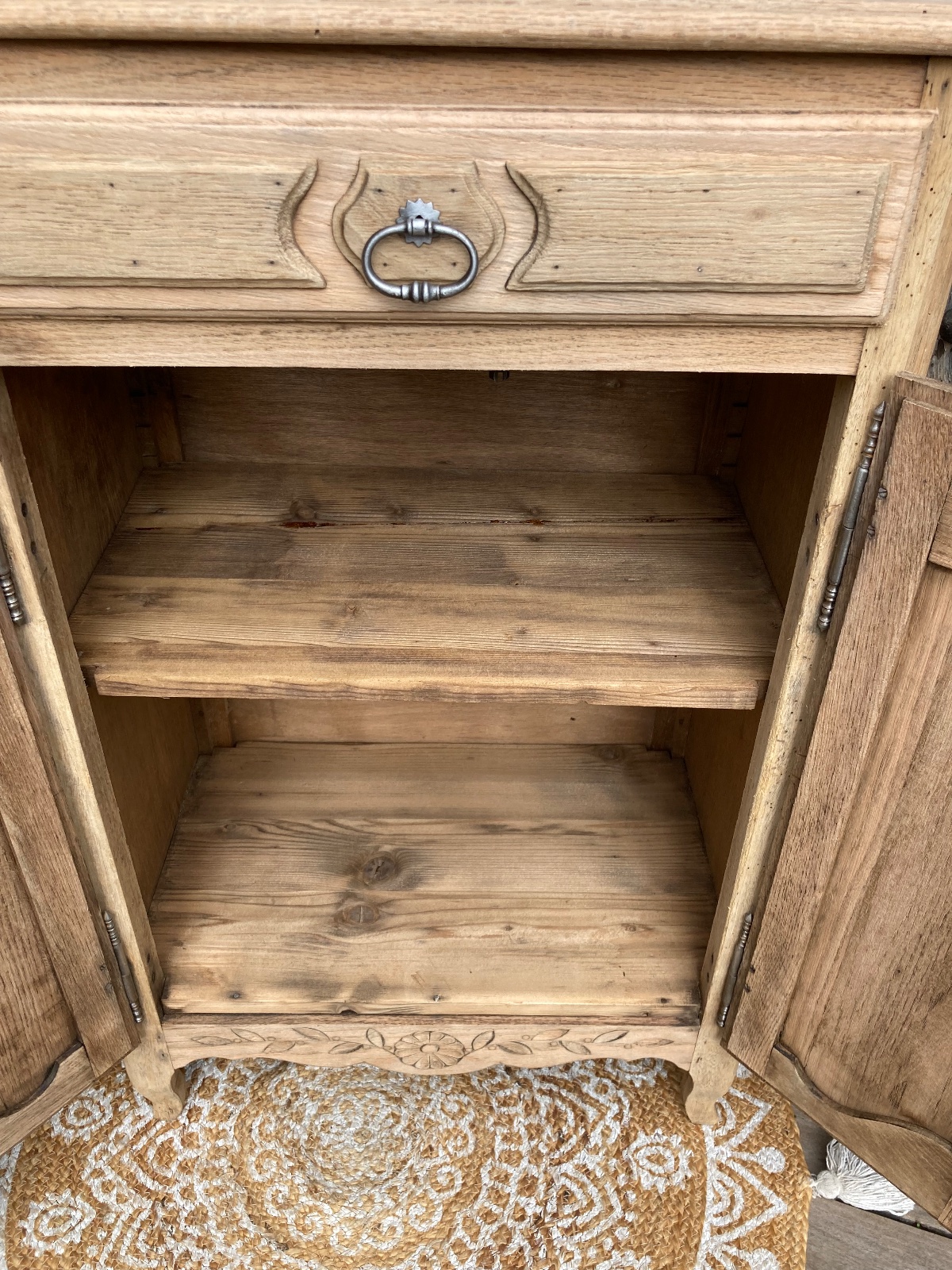Petit buffet chêne maison de campagne  meuble vintage relooke en bois massif