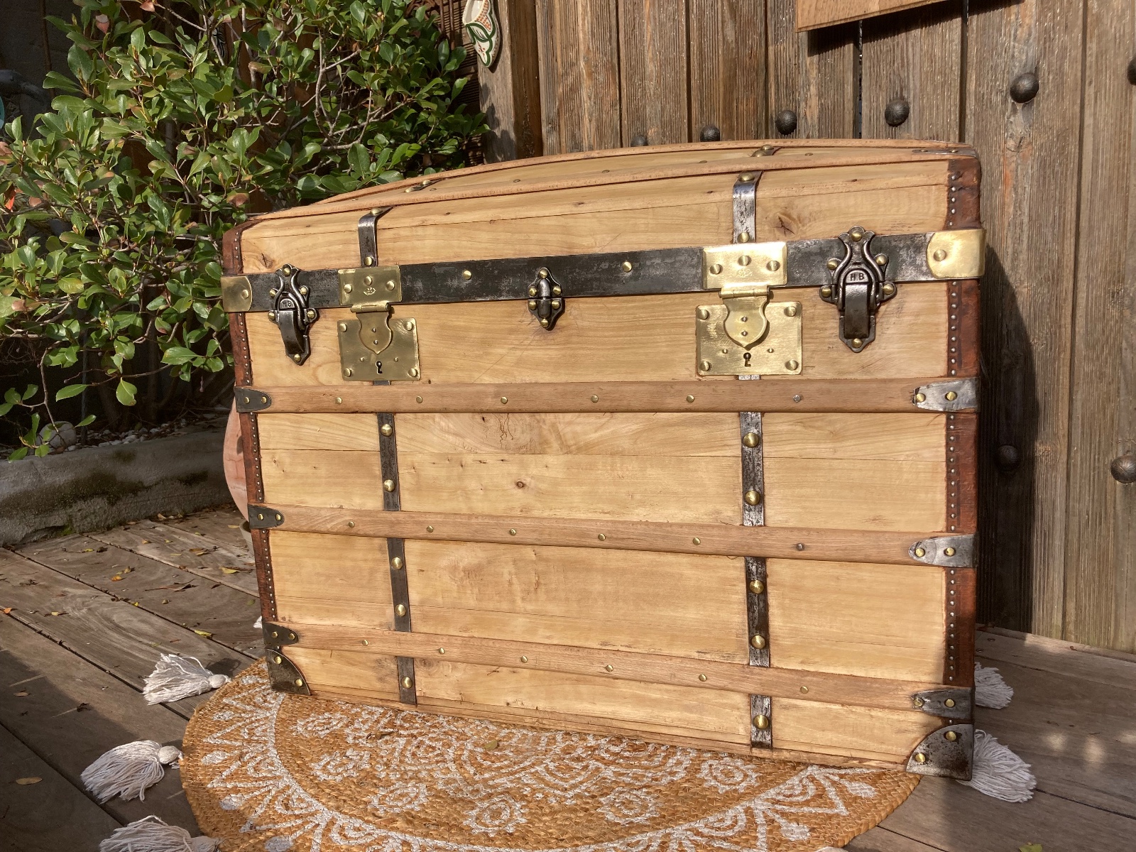Malle ancienne cuir/ laiton top qualité  meuble vintage relooke en bois massif
