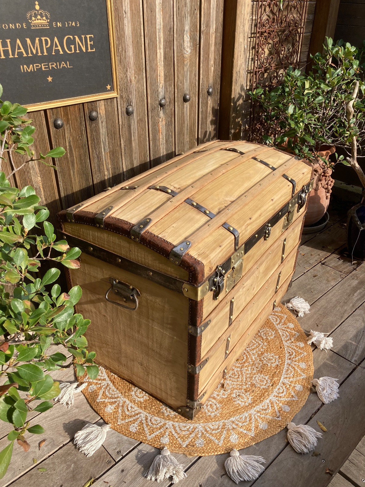 Malle ancienne cuir/ laiton top qualité  meuble vintage relooke en bois massif