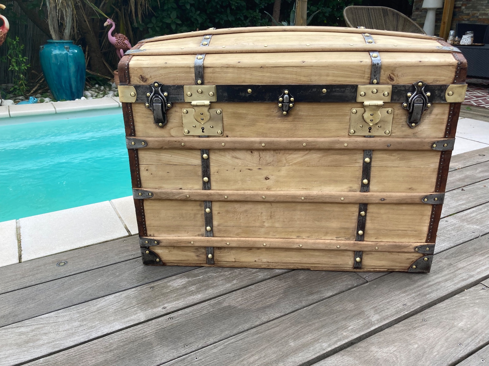 Malle ancienne cuir/ laiton top qualité  meuble vintage relooke en bois massif
