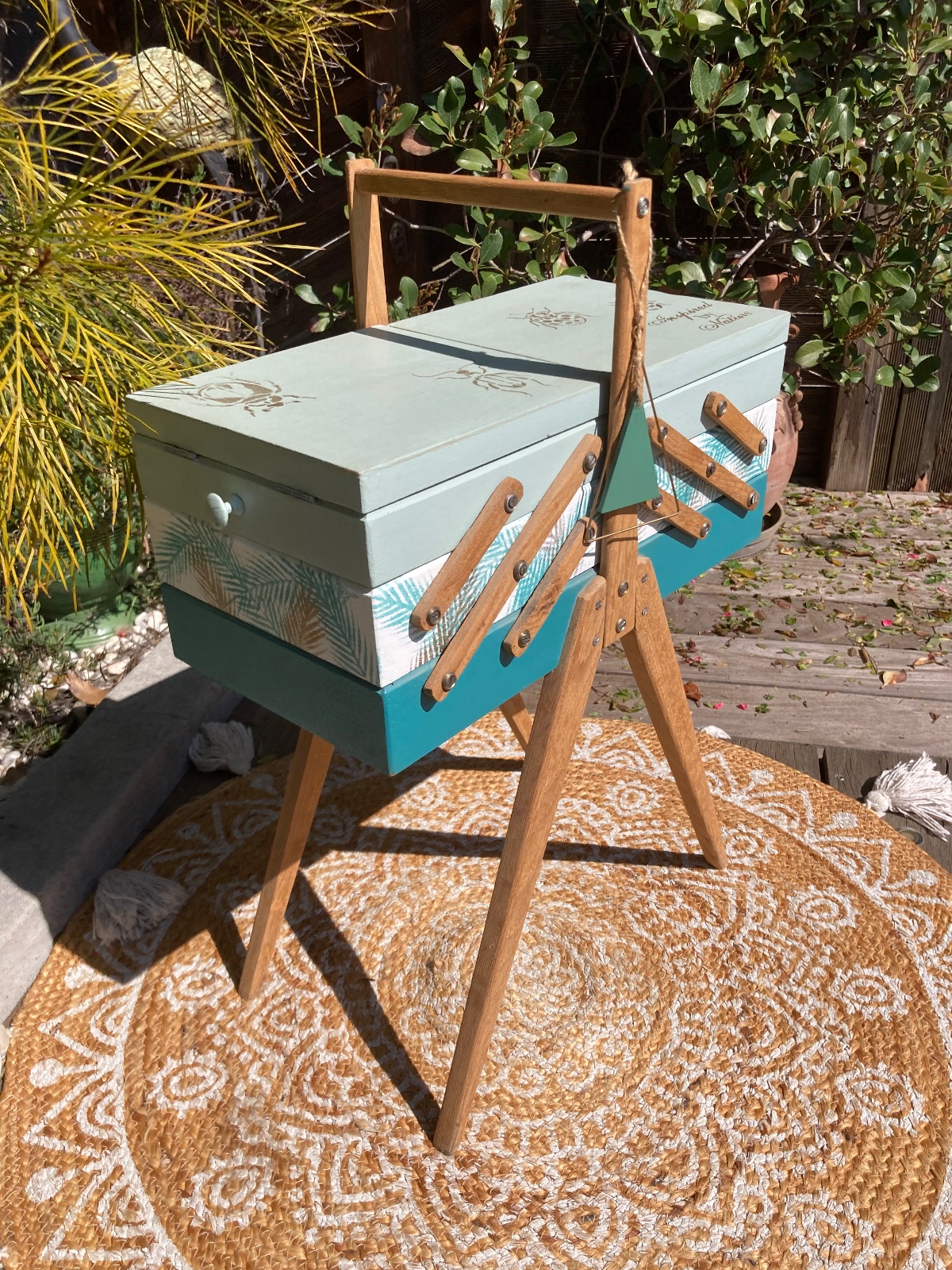 Travailleuse style jungle Boheme / pieds compas  meuble vintage relooke en bois massif