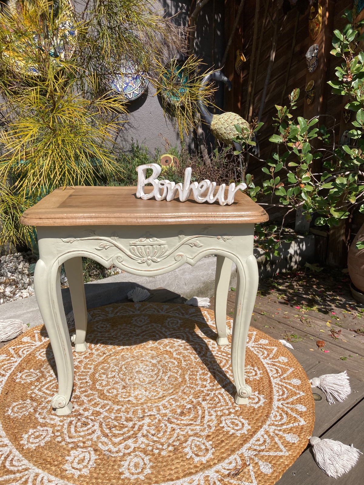 Gueridon ou Table appoint provençale relookee SHABBY CHIC  meuble vintage relooke style artisanal