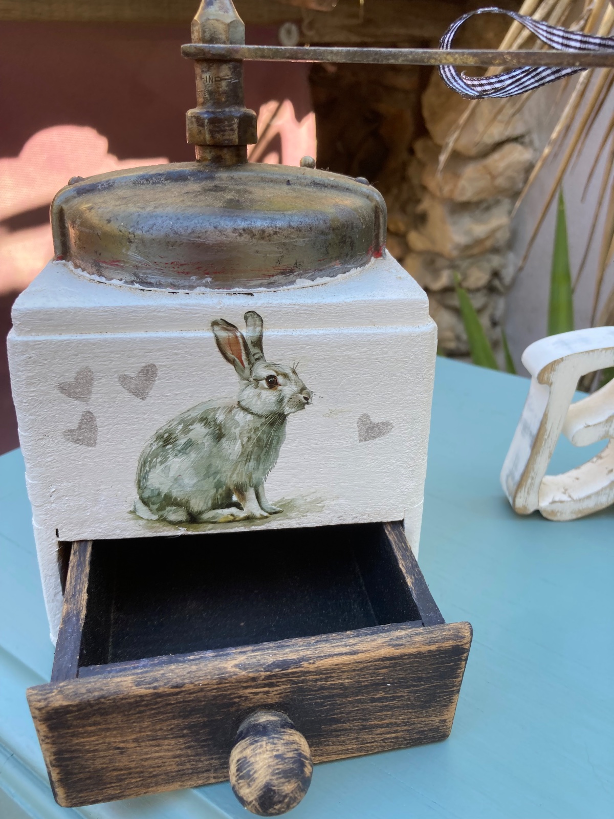 Petite armoire vitrine noyer relookee Boheme  meuble vintage relooke style artisanal