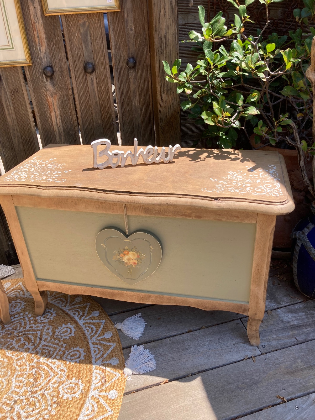 Coffre à jouets 🧸 vintage kaki bois/ coeur slave  meuble vintage relooke en bois massif