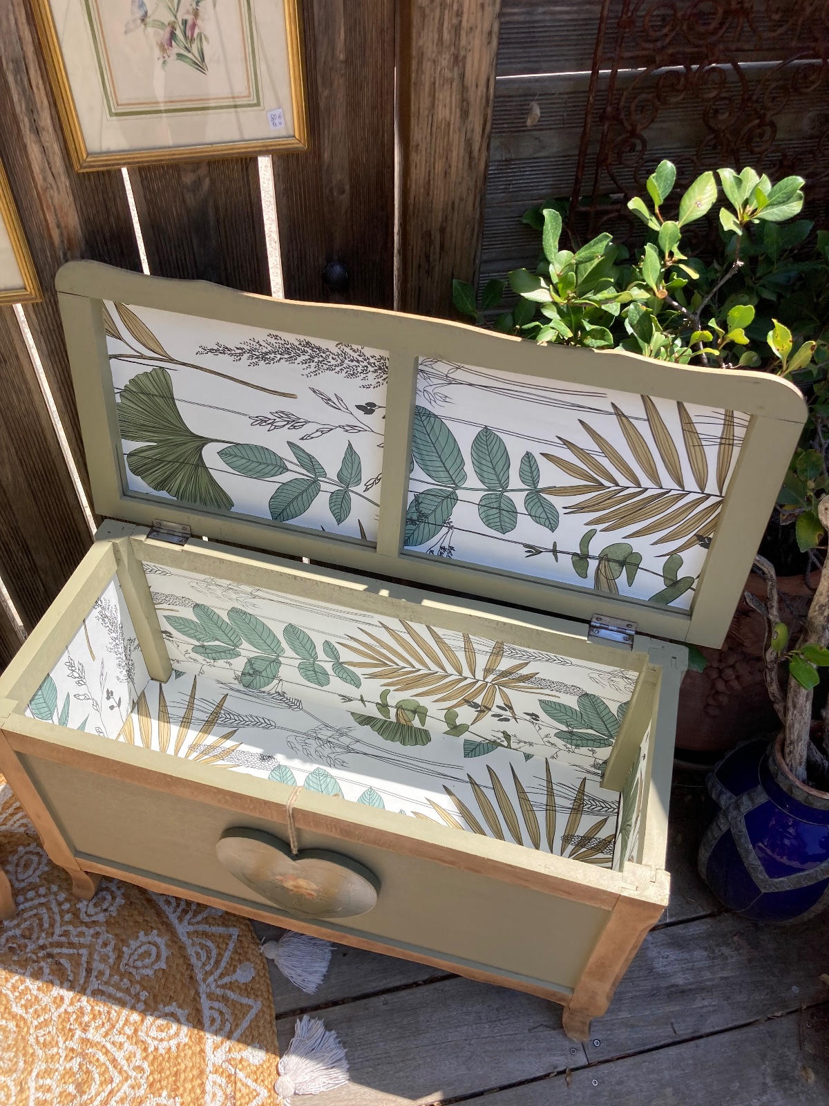 Coffre à jouets 🧸 vintage kaki bois/ coeur slave  meuble vintage relooke en bois massif