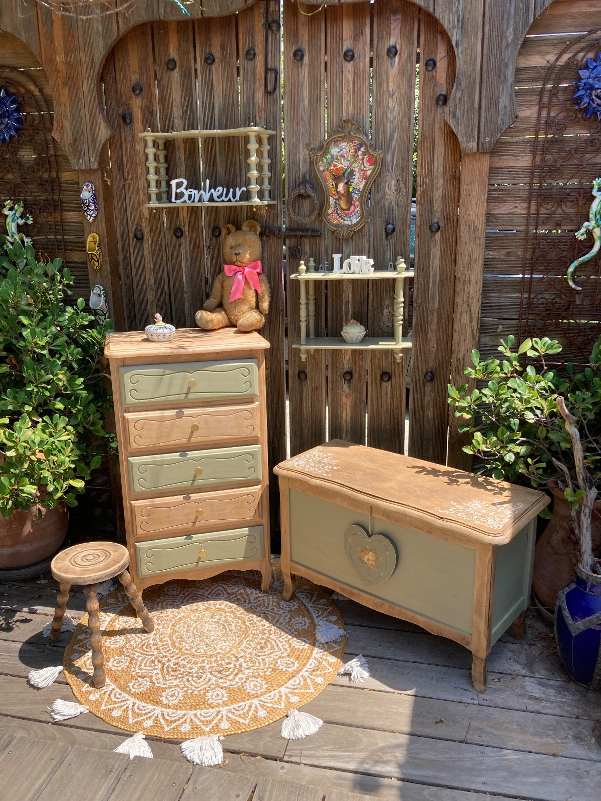 Coffre à jouets 🧸 vintage kaki bois/ coeur slave  meuble vintage relooke en bois massif